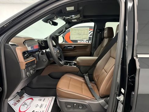 New 2026 Chevrolet Tahoe High Country w/ Sun And Tow Package RWD image 8