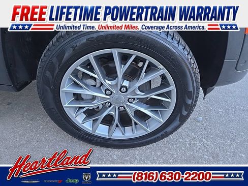 Used 2025 Jeep Grand Cherokee Summit AWD/4WD image 23