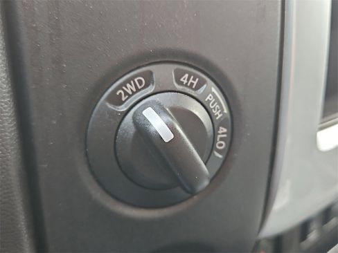 Used 2015 Nissan Titan PRO-4X image 22