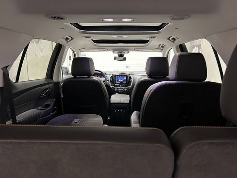Used 2021 Chevrolet Traverse LT w/ LT Premium Package FWD image 31