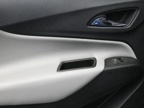 Used 2023 Chevrolet Equinox LS w/ LS Convenience Package image 16