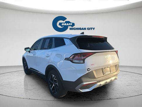 Used 2024 Kia Sportage EX FWD image 3