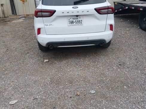 Used 2023 Ford Escape ST-Line w/ Tech Pack #1 image 4