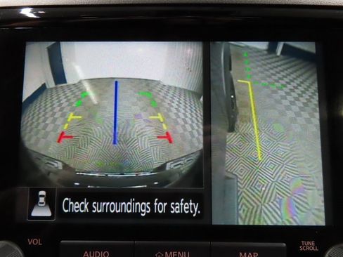 Used 2023 Nissan Frontier PRO-4X image 16