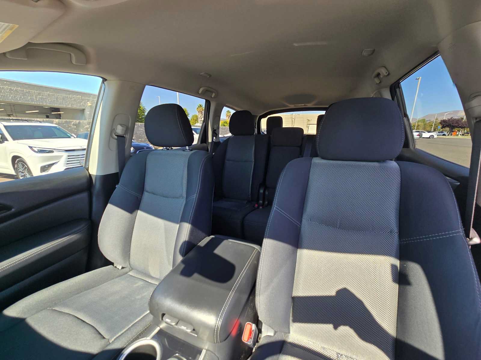 Used 2019 Nissan Pathfinder SV AWD/4WD image 22