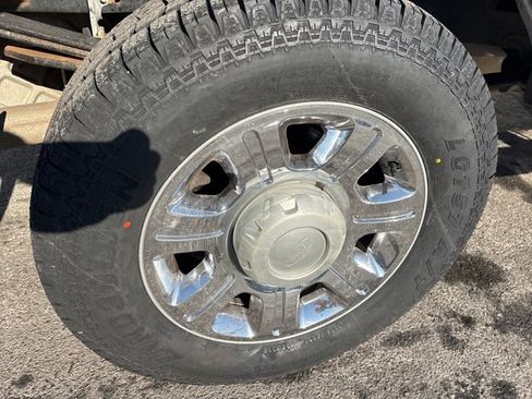 Used 2019 Ford F250 XL w/ STX Appearance Package image 17