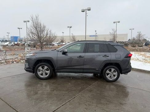 Used 2025 Toyota RAV4 XLE AWD/4WD image 4