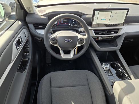 New 2026 Ford Explorer Active AWD/4WD image 8