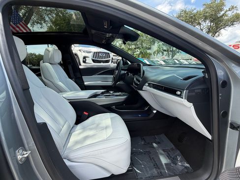 Used 2024 Cadillac Lyriq Luxury RWD image 18