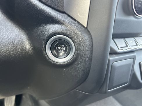 Used 2022 Chevrolet Silverado 1500 Custom image 21