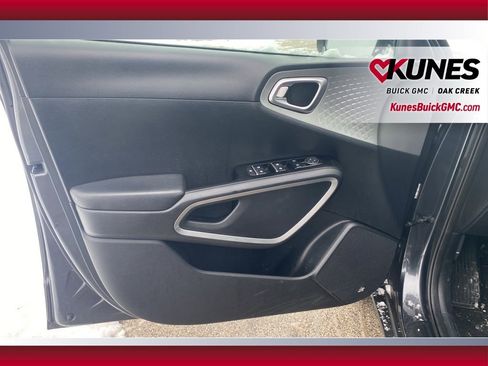 Used 2023 Kia Soul LX w/ Option Group 015 image 8