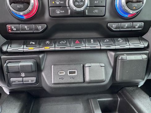 Used 2019 GMC Sierra 1500 AT4 image 29