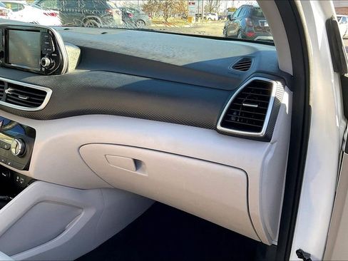 Used 2019 Hyundai Tucson Value image 16