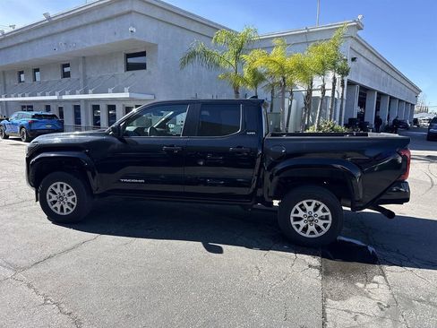 Used 2024 Toyota Tacoma SR5 image 6