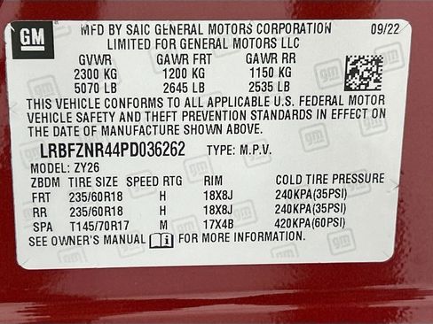 Used 2023 Buick Envision Essence image 33