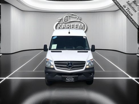 Used 2018 Mercedes-Benz Sprinter 2500 image 2