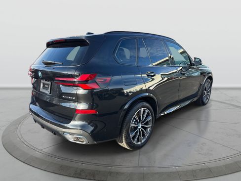 Used 2025 BMW X5 xDrive50e w/ M Sport Package image 4