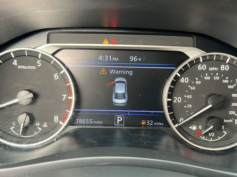 Used 2022 Nissan Altima 2.5 SR FWD image 21