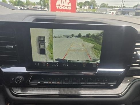 Used 2024 Chevrolet Silverado 1500 ZR2 image 29