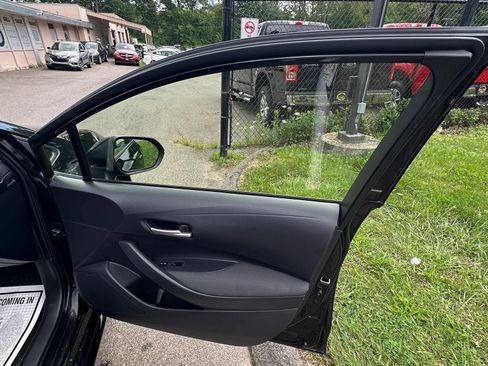 Used 2020 Toyota Corolla LE FWD image 35