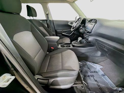 Used 2020 Kia Soul LX image 18