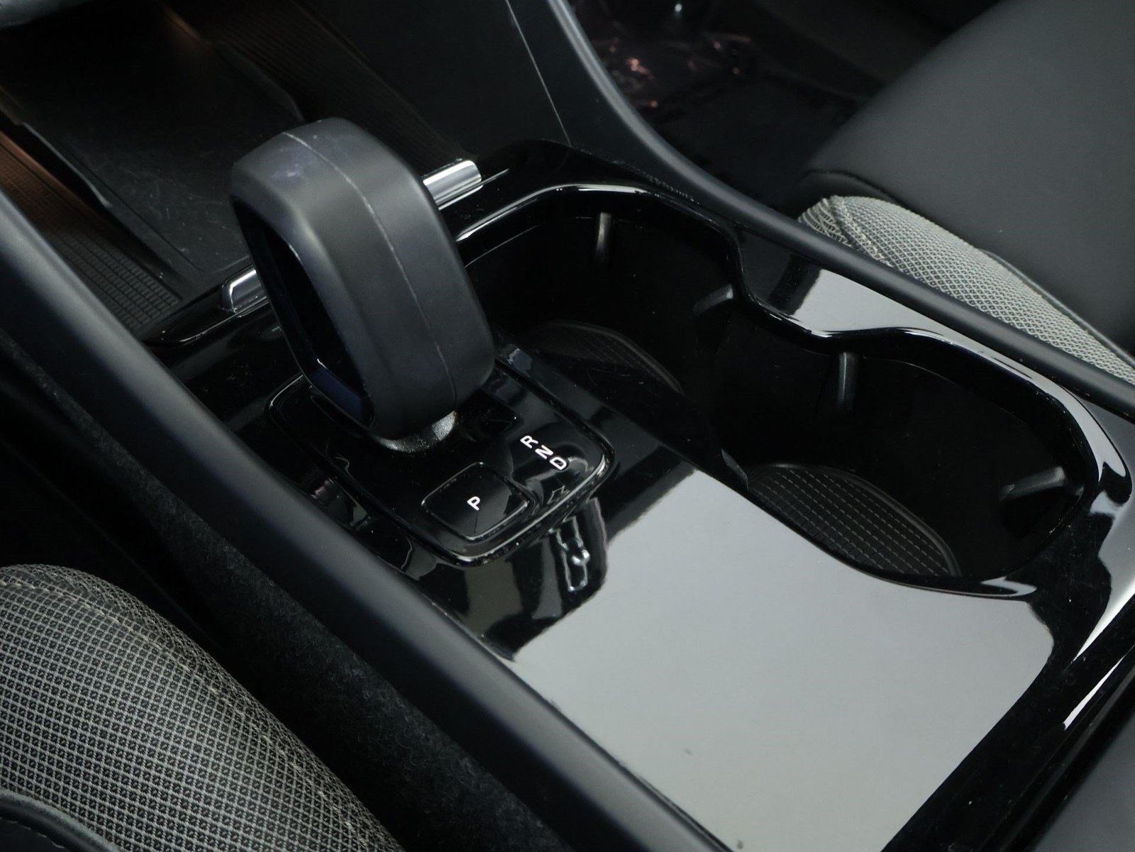 Certified 2023 Volvo XC40 Recharge Core AWD/4WD image 15