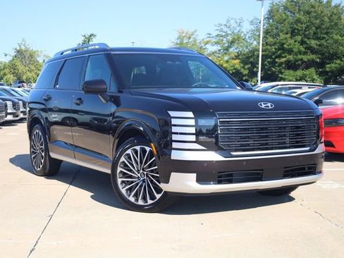 Used 2026 Hyundai Palisade Calligraphy AWD/4WD image 2