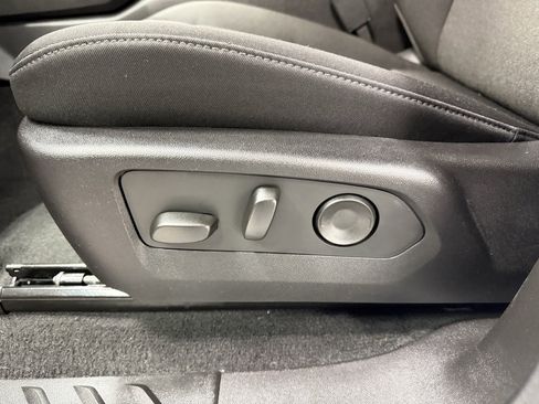 New 2026 Chevrolet Colorado W/T image 24