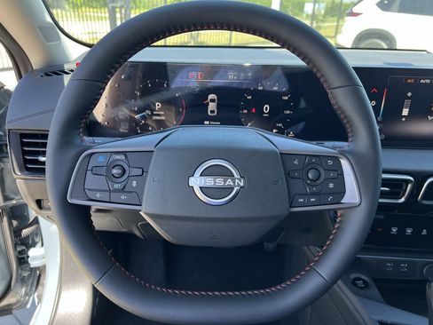 New 2026 Nissan Sentra SR w/ SR Premium Package FWD image 9