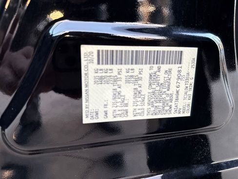 Used 2021 Nissan Rogue SV image 32