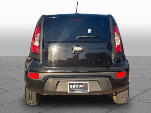Used 2013 Kia Soul + FWD image 4