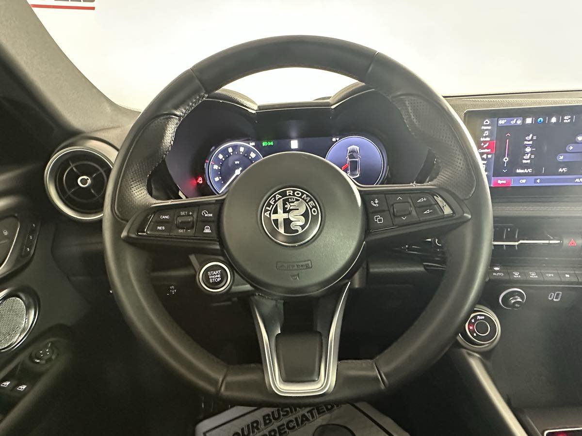 Used 2024 Alfa Romeo Tonale Ti AWD/4WD image 30