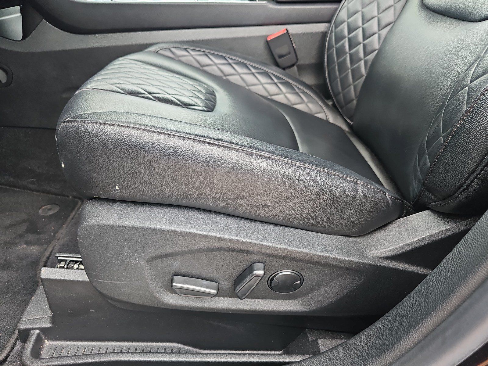 Used 2023 Ford Edge Titanium AWD/4WD image 17