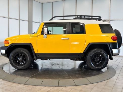 Used 2007 Toyota FJ Cruiser 4WD w/ Upgrade Pkg 2 image 5