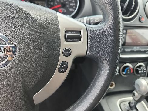 Used 2011 Nissan Rogue SV AWD/4WD image 16