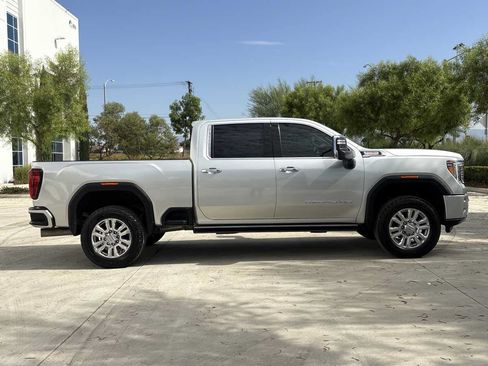 Used 2021 GMC Sierra 2500 Denali w/ Denali Ultimate Package AWD/4WD image 2