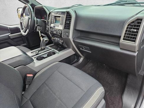 Used 2017 Ford F150 Raptor w/ Exterior Graphics Package image 21