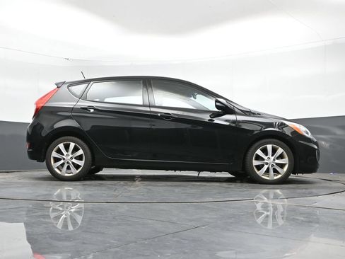 Used 2014 Hyundai Accent SE FWD image 38
