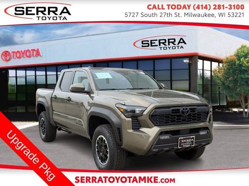 Used 2025 Toyota Tacoma TRD Off-Road w/ TRD Off Road Upgrade Package AWD/4WD image 1