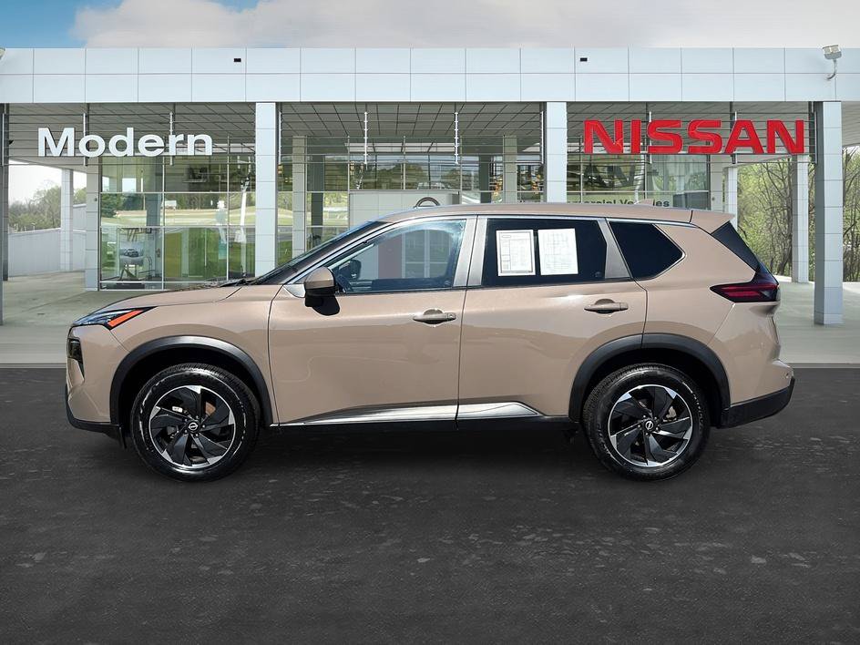 Certified 2025 Nissan Rogue SV FWD image 2