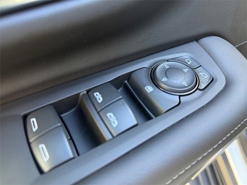 Used 2024 Chevrolet Tahoe LS image 22