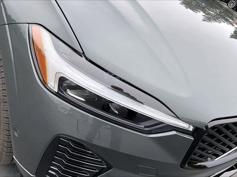 New 2026 Volvo XC60 B5 Ultra w/ Climate Package PRO image 32