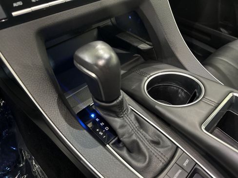 Used 2022 Toyota Avalon XLE FWD image 23