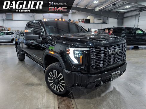 Used 2025 GMC Sierra 2500 Denali Ultimate AWD/4WD image 1