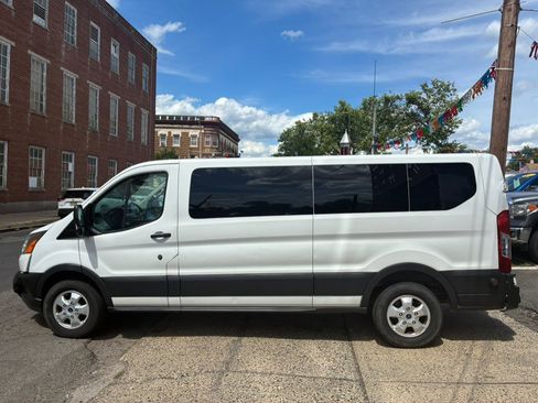 Used 2017 Ford Transit 350 XLT RWD image 3