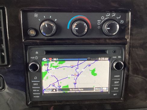 Used 2018 Chevrolet Express 2500 w/ Enhanced Convenience Package image 15