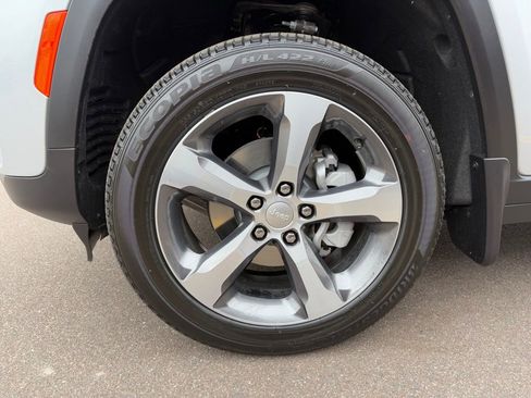 New 2025 Jeep Grand Cherokee Limited w/ MOPAR Finishing Package image 8