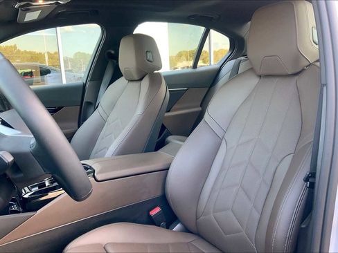 Certified 2024 BMW i5 eDrive40i w/ Premium Package image 7