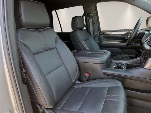 Used 2024 Chevrolet Tahoe RST w/ Luxury Package AWD/4WD image 9