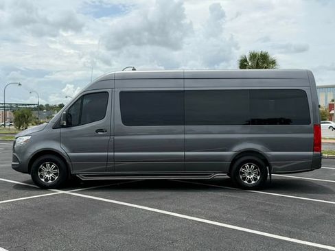 Used 2020 Mercedes-Benz Sprinter 2500 image 2